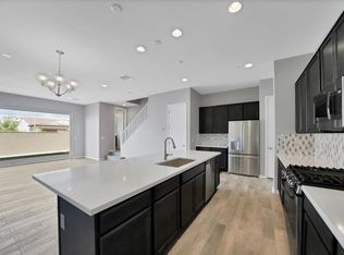 1980 W Kinfield Trl, Phoenix, AZ 85085