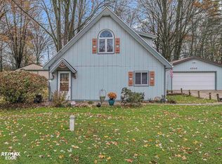 4348 Springfield St, Burton, MI 48509