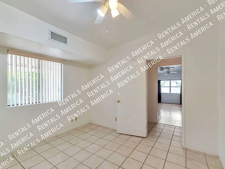 9011 W Floyd St — Photo 12