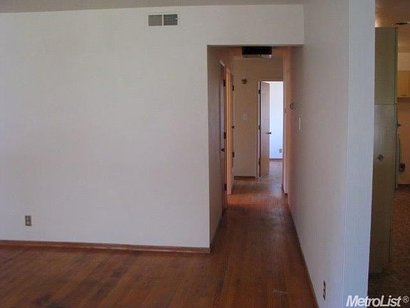 5th image of 6235 Almond Ave