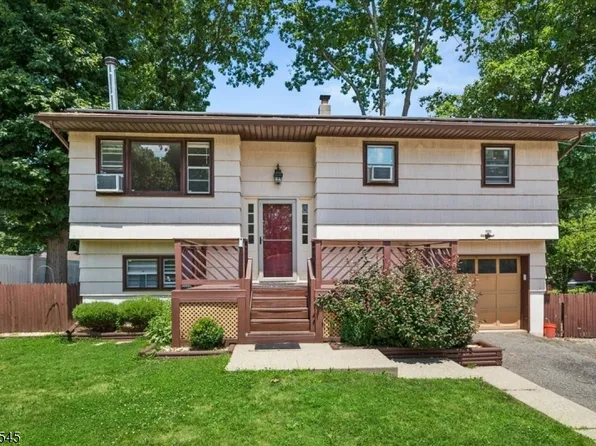 1 Arthur Rd, Hopatcong Boro, NJ 07874