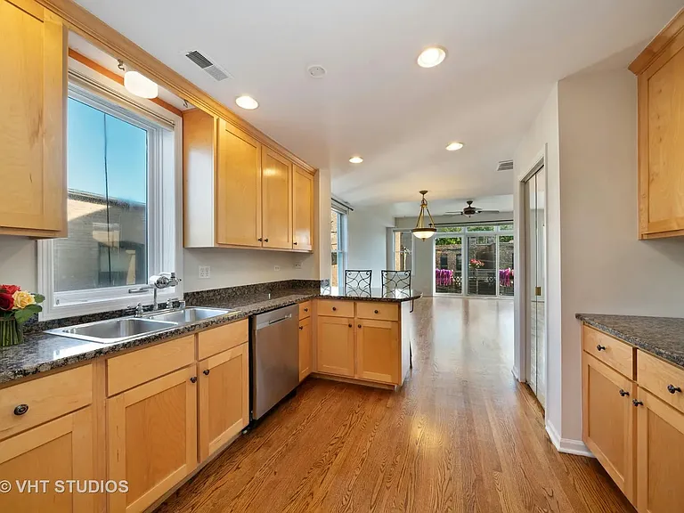 727 W Belmont Ave #10 — Photo 6