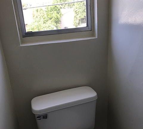5th image of 11817 Jefferson Blvd APT 8