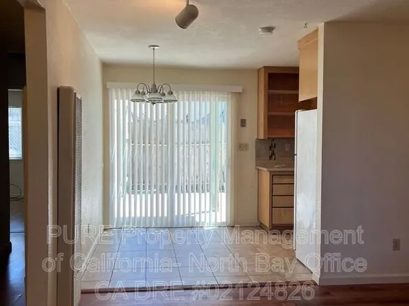 170 Washington Ct Unit B, Ukiah, CA 95482
