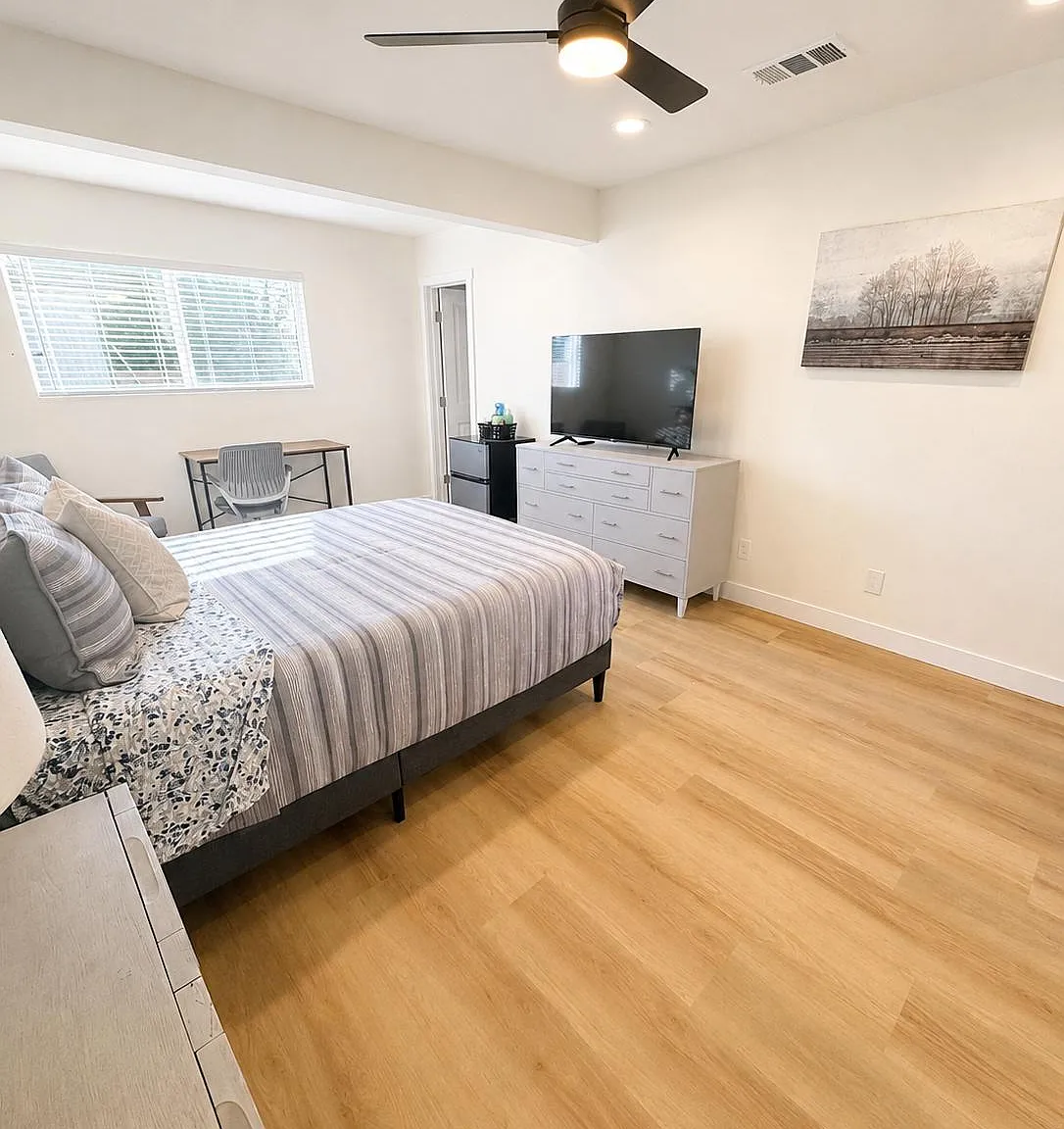 4 bed, 3.0 bath, 1550 sqft, $1,979 — Photo 3