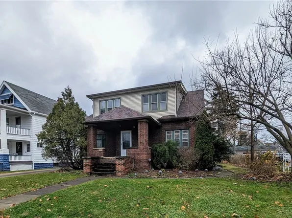 3265 West Blvd, Cleveland, OH 44111