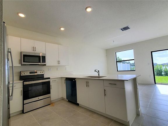 3rd image of 3216 W 114th Ter