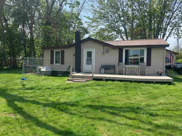 2119 Oak St, Standish, MI 48658