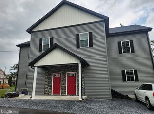 12 W Market St, Myerstown, PA 17067
