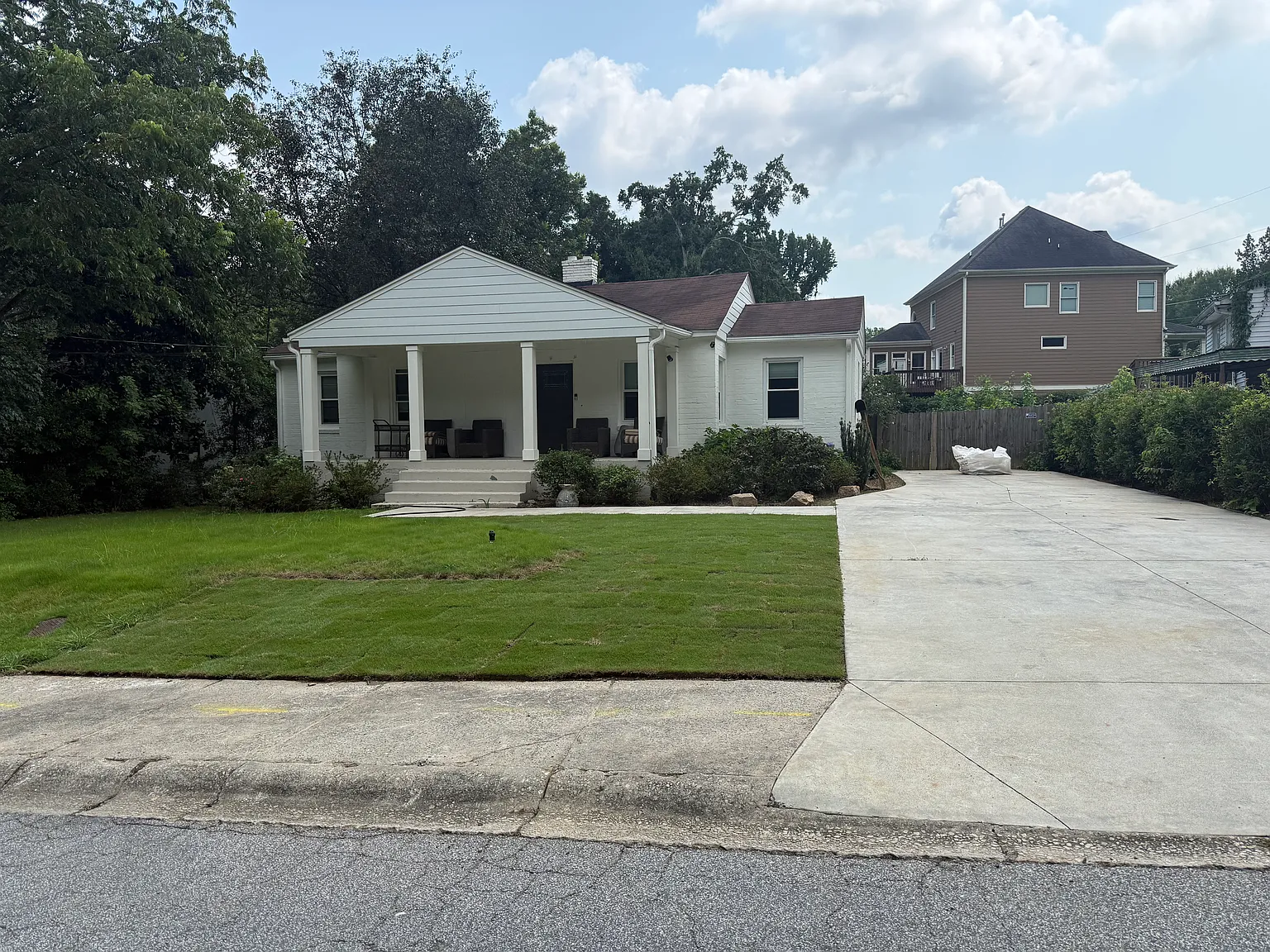 2 bed, 948 sqft, $2,500 — Photo 1