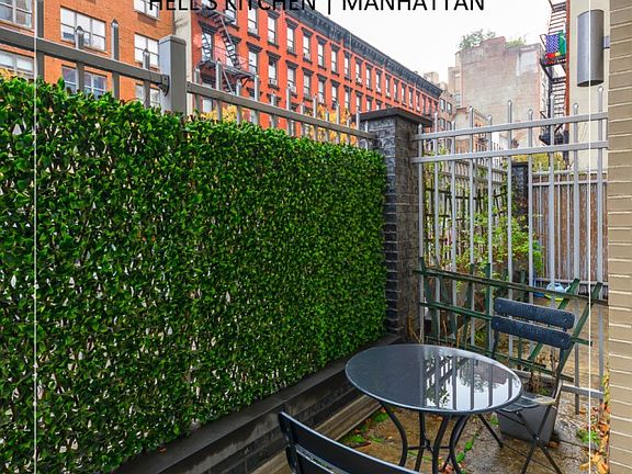 4th image of 505 W 47th Street 1bs #1BS
