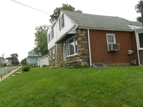 3rd image of 101 E Cooke Ave