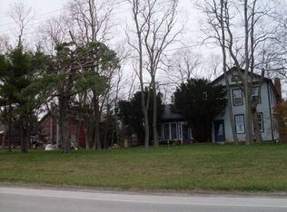 8338 Douglas Ave, Racine, WI 53402