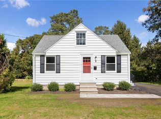 76 Webb St, Windsor Locks, CT 06096