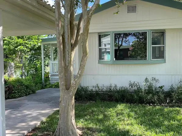 162 S Aztec Cove Dr, Indian Lake, TX 78566