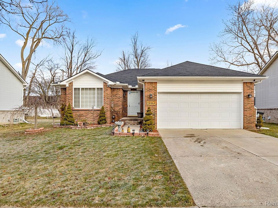 1st image of 28960 Currier Ave