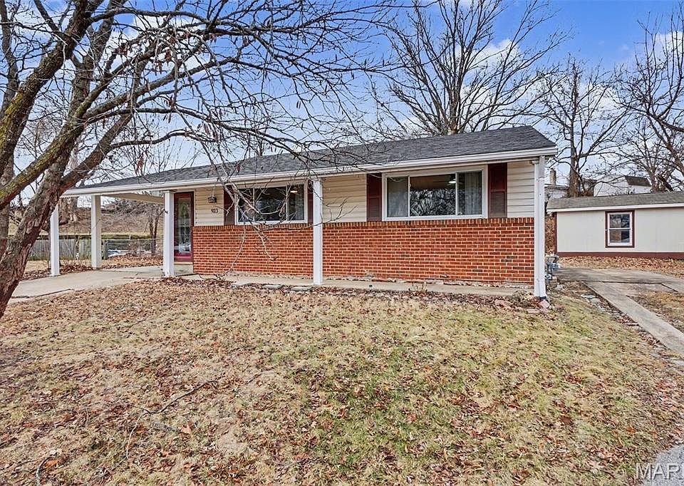 1st image of 923 Joeard Ln