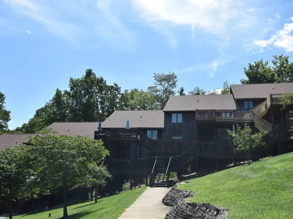 1830 E Eagle Bay Dr, Bloomington, IN 47401