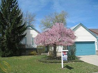 169 N Willard Rd, Canton, MI 48187