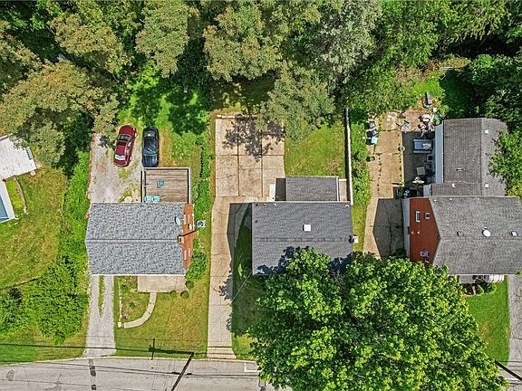 3rd image of 1309 Jefferson Heights Rd