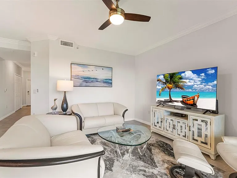 5721 Palmer Cir #103 — Photo 9