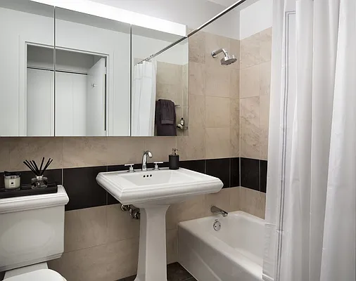 Rented by Related Rentals | media 128