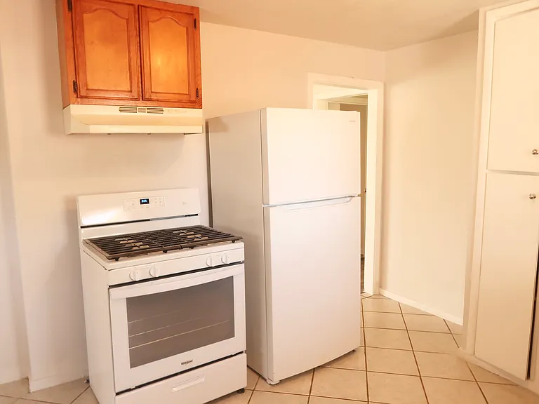 3945 E Madison Ave — Photo 5