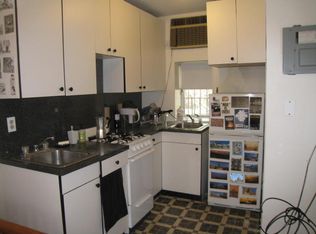 320 Roebling St #1, Brooklyn, NY 11211