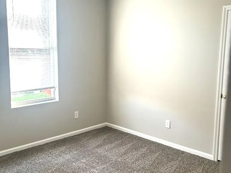 2741 Jacquelyn Ln — Photo 12