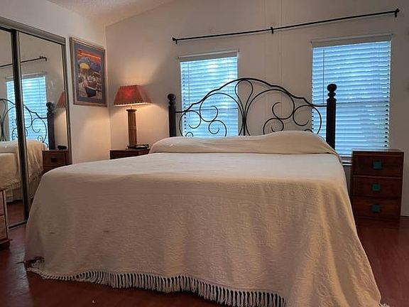 3rd image of 154 Oakleaf Cir #148
