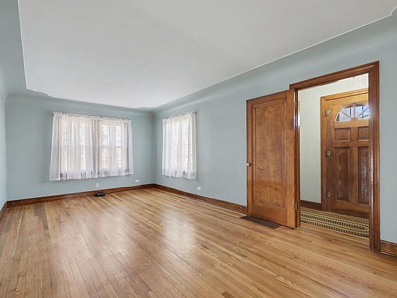 3rd image of 12279 Stafford St
