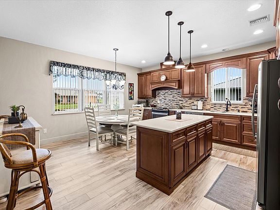 4th image of 5103 Echo Pines Circle E