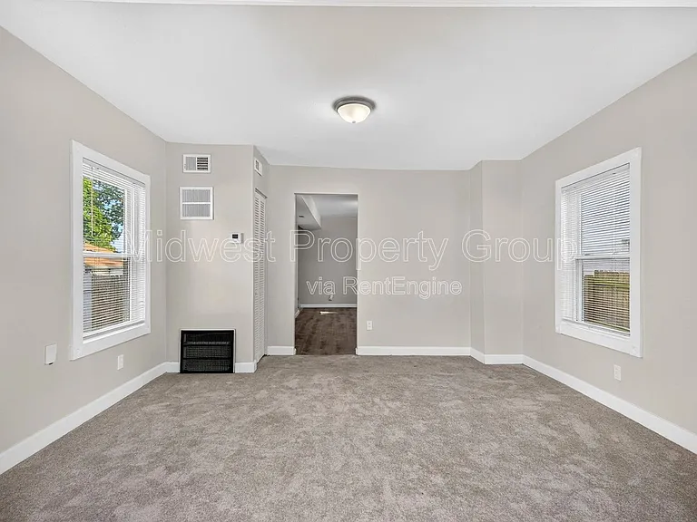 3610 Manhattan Ave — Photo 15