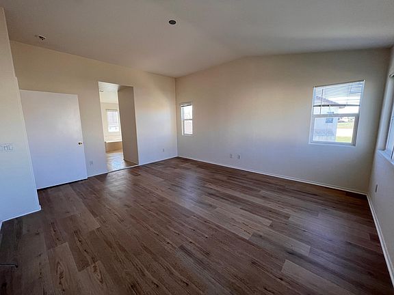 4th image of 25274 Michele Ln