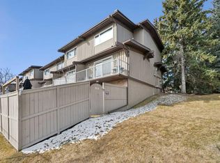 1055 W 72nd Ave NW #104, Calgary, AB T2K 5S4
