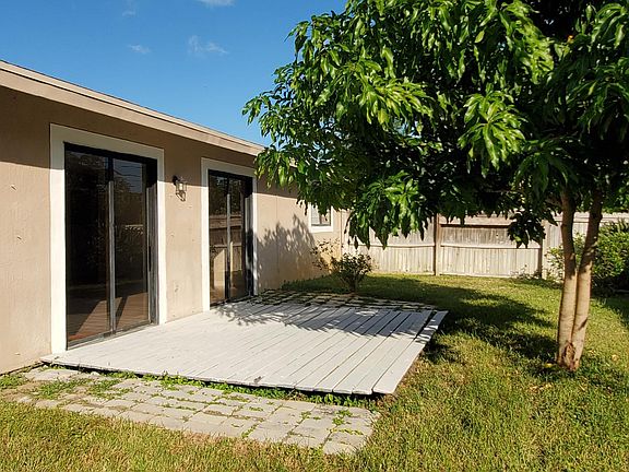 4th image of 1238 Alcazar St SE