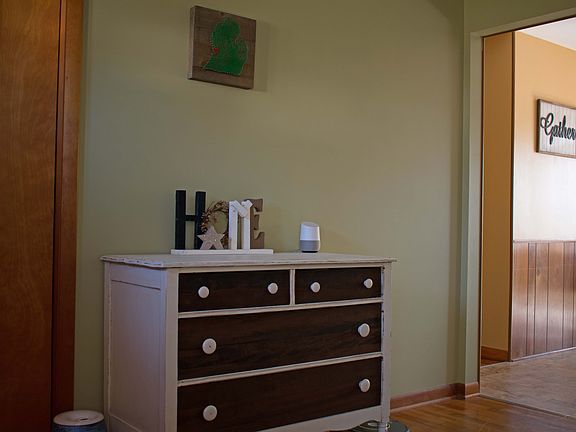 5th image of 408 1st Ave