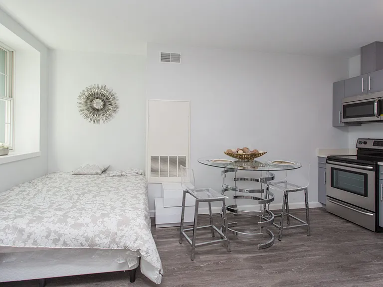 1505 Commonwealth Ave — Photo 12