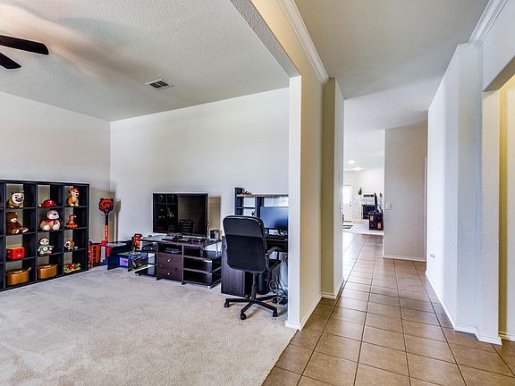 5th image of 1701 Vernon Dr