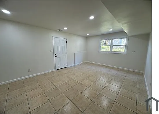 3915 Emerald North Dr — Photo 45