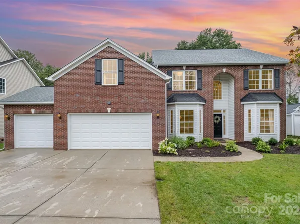 2435 Alaqua Ct, Matthews, NC 28105