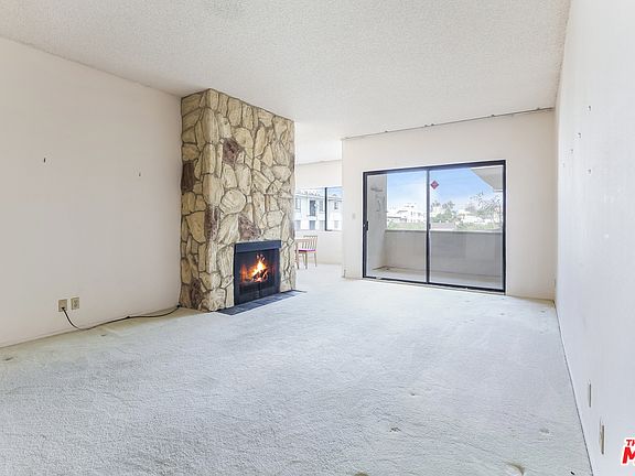 2nd image of 1944 Glendon Ave APT 305