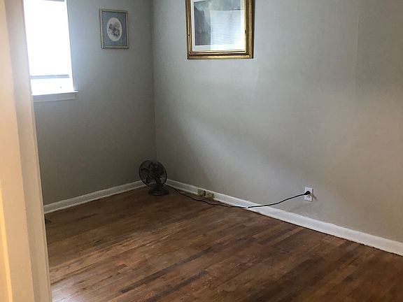 New paint finished floor, Levolor shades