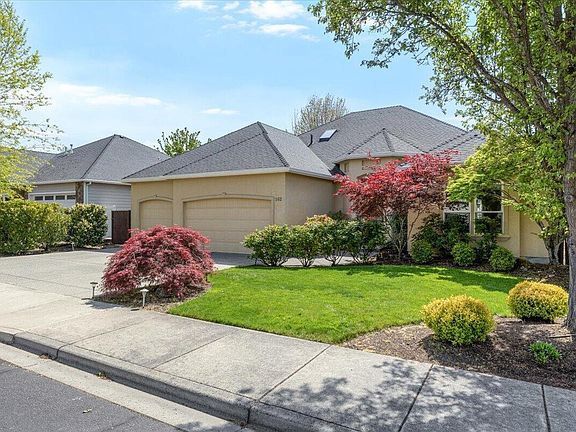 2nd image of 162 Bellerive Dr