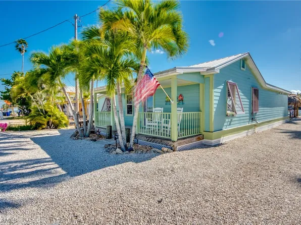 4697 Pine Island Rd NW, Matlacha, FL 33993