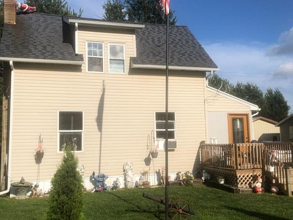 3rd image of 1612 Main St