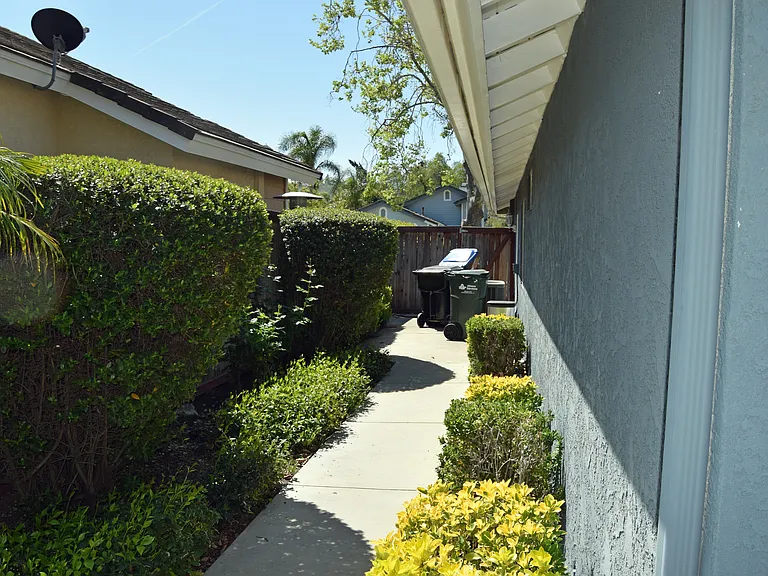 2462 Rikkard Dr — Photo 19