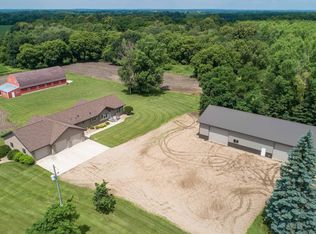 6432 Botzet Rd NE, Nelson, MN 56355