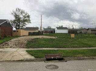 251 Foothill Dr, Brookville, OH 45309