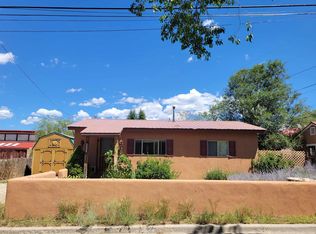 417 Los Pandos Rd, Taos, NM 87571